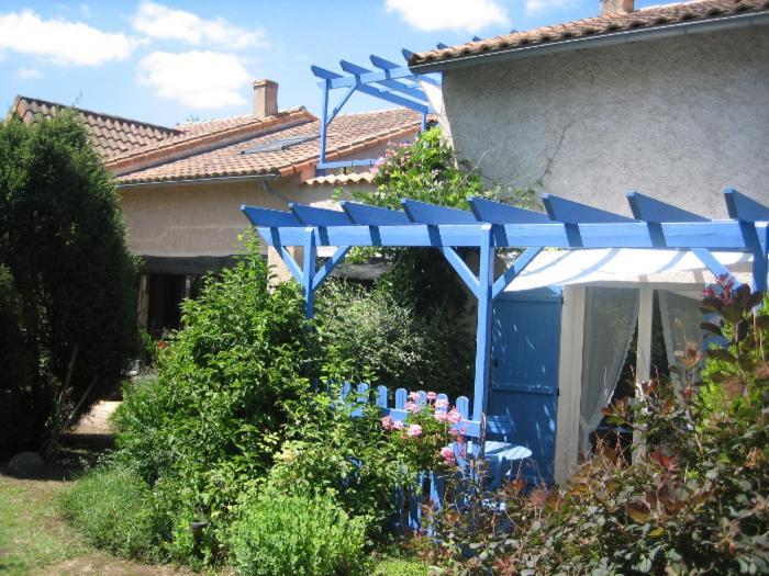 Les Pierres Blanches Bed & Breakfast Bonneuil-Matours Exterior photo